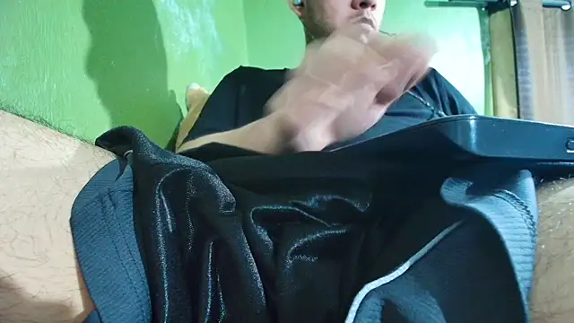 Snapshot of sweet_cock28 chatting on 03.17.25 sweet cock28 online show from 03.17.25