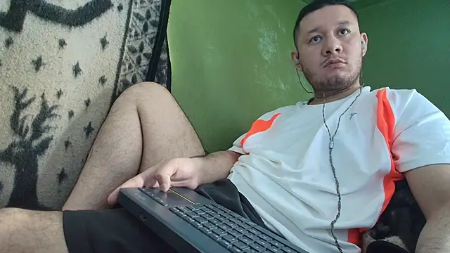 Snapshot of sweet_cock28 chatting on 09.12.25 sweet cock28 online show from 09.12.25