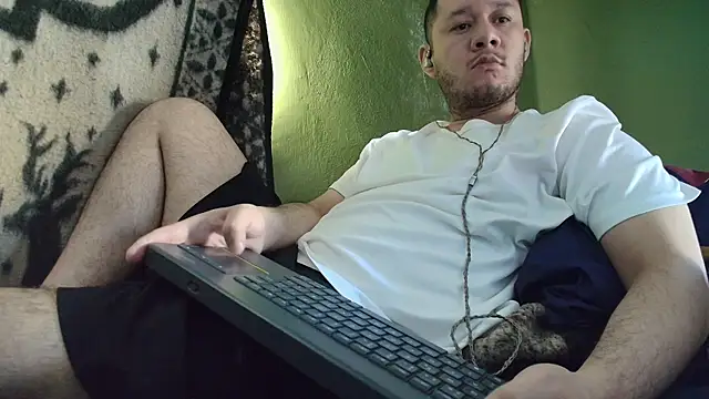 Snapshot of sweet_cock28 chatting on 09.21.25 sweet cock28 online show from 09.21.25