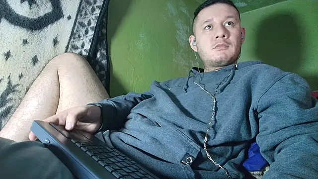 Snapshot of sweet_cock28 chatting on 10.07.25 sweet cock28 online show from 10.07.25