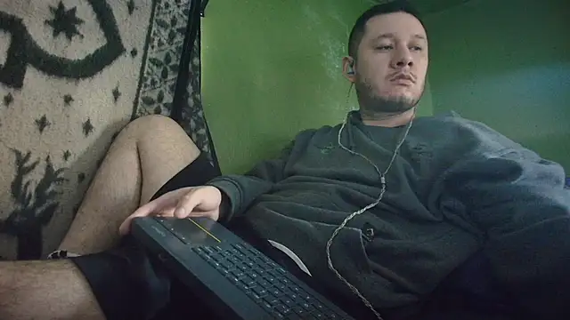 Snapshot of sweet_cock28 chatting on 10.19.25 sweet cock28 online show from 10.19.25