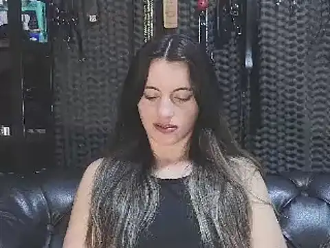 Snapshot of kimberly_swan chatting on 12.03.24 kimberly swan online show from 12.03.24