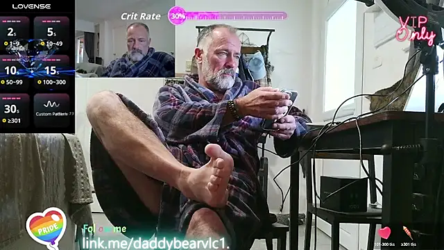 Snapshot of DaddybearVLC chatting on 02.04.26 DaddybearVLC online show from 02.04.26