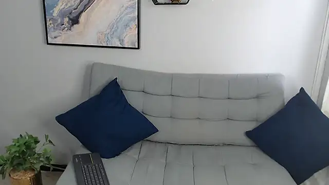 Snapshot of Amber_Etan chatting on 10.21.25 Amber Etan online show from 10.21.25