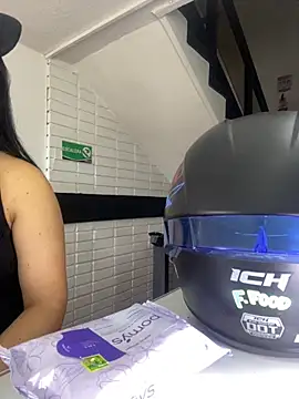 Snapshot of Natasha__Blue chatting on 09.20.25 Natasha Blue online show from 09.20.25