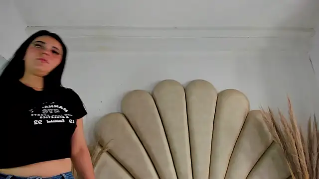 Snapshot of Natasha__Blue chatting on 10.06.25 Natasha Blue online show from 10.06.25