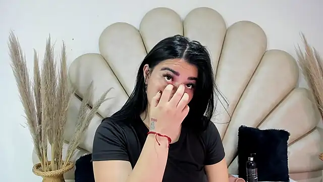 Snapshot of Natasha__Blue chatting on 10.11.25 Natasha Blue online show from 10.11.25