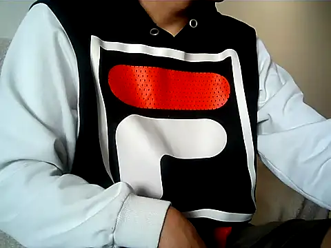 Snapshot of axeldaviid chatting on 02.25.25 axeldaviid online show from 02.25.25