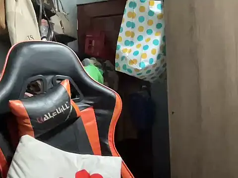 Snapshot of UrLove_Marga chatting on 09.28.25 UrLove Marga online show from 09.28.25