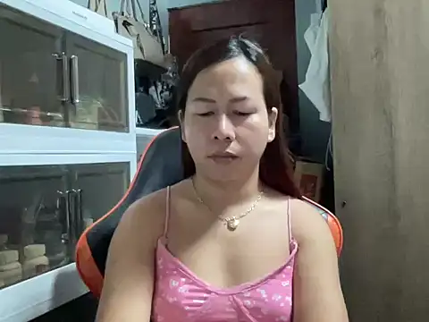 Snapshot of UrLove_Marga chatting on 10.18.25 UrLove Marga online show from 10.18.25