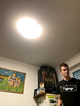 Toyjungee online show from 10.08.25