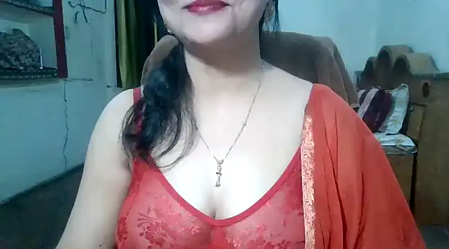 Cute Mahi22 online show from 12.18.24