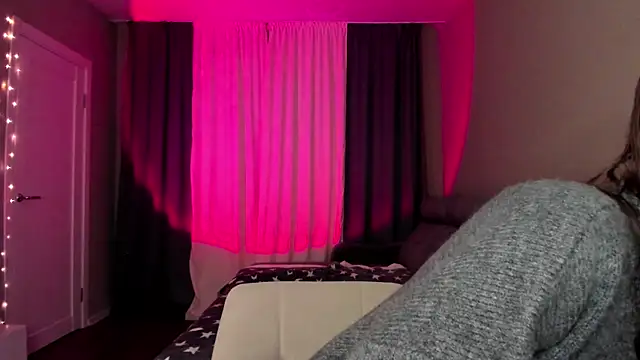 p1nkypaws online show from 02.23.25