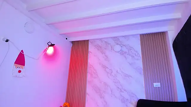 Snapshot of Megan_blue7 chatting on 02.13.25 Megan blue7 online show from 02.13.25