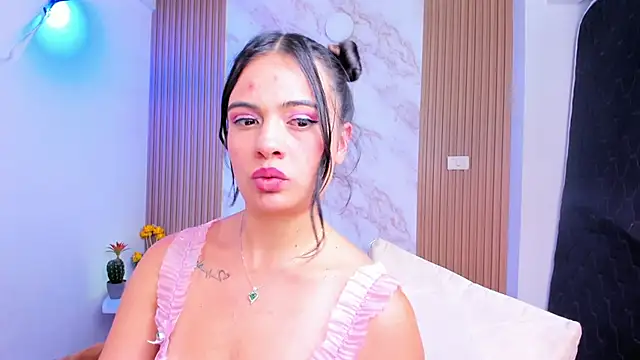 Snapshot of Megan_blue7 chatting on 03.02.25 Megan blue7 online show from 03.02.25