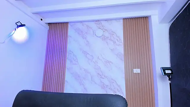 Snapshot of Megan_blue7 chatting on 03.04.25 Megan blue7 online show from 03.04.25