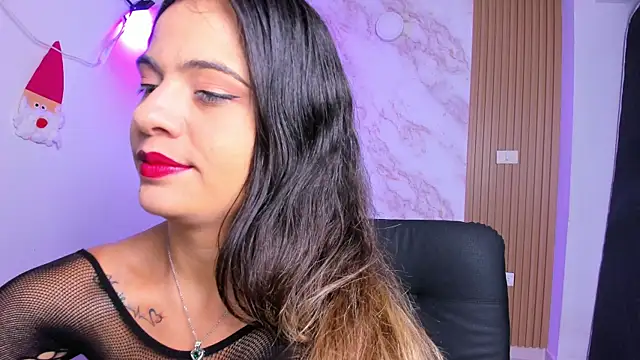 Snapshot of Megan_blue7 chatting on 03.11.25 Megan blue7 online show from 03.11.25