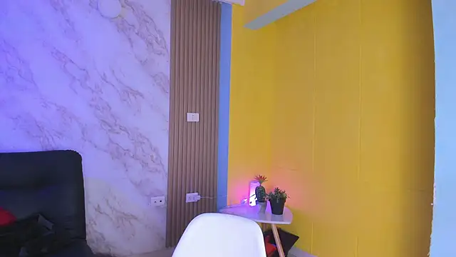 Snapshot of Megan_blue7 chatting on 10.21.25 Megan blue7 online show from 10.21.25