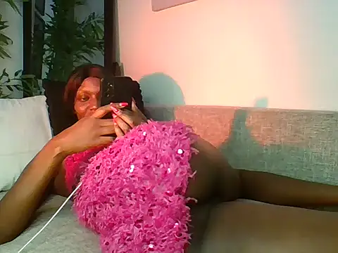 Snapshot of tashwaa chatting on 02.04.26 tashwaa online show from 02.04.26