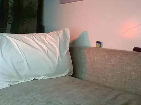 Snapshot of tashwaa chatting on 02.17.26 tashwaa online show from 02.17.26