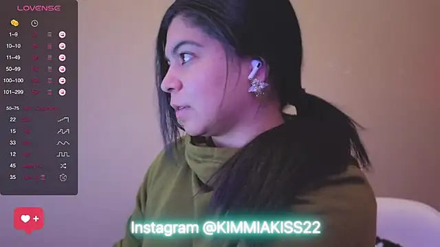 Snapshot of kimmiakiss22 chatting on 01.17.25 kimmiakiss22 online show from 01.17.25