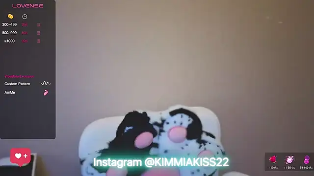 Snapshot of kimmiakiss22 chatting on 01.20.25 kimmiakiss22 online show from 01.20.25