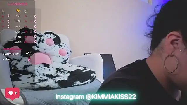 Snapshot of kimmiakiss22 chatting on 02.17.25 kimmiakiss22 online show from 02.17.25