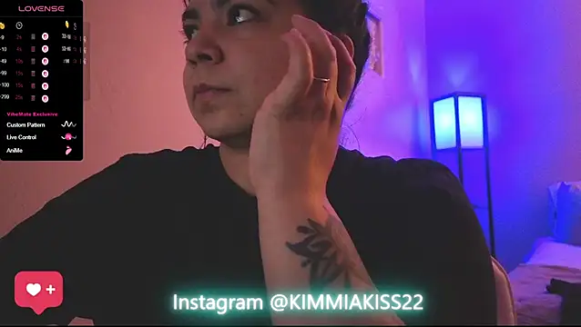 Snapshot of kimmiakiss22 chatting on 02.22.25 kimmiakiss22 online show from 02.22.25