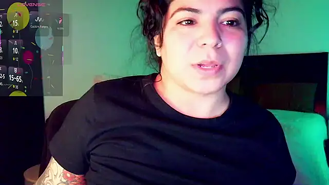 kimmiakiss22 online show from 11.17.25