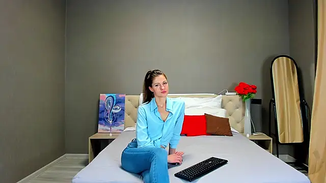 Snapshot of Katerina_Ray chatting on 12.04.24 Katerina Ray online show from 12.04.24