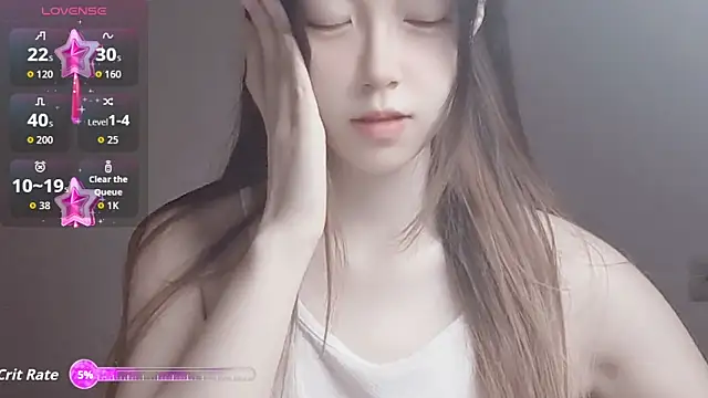 Snapshot of VaerySaenz chatting on 09.19.25 VaerySaenz online show from 09.19.25