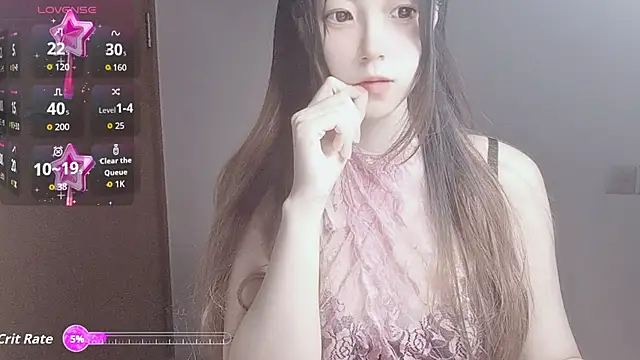 Snapshot of VaerySaenz chatting on 09.27.25 VaerySaenz online show from 09.27.25