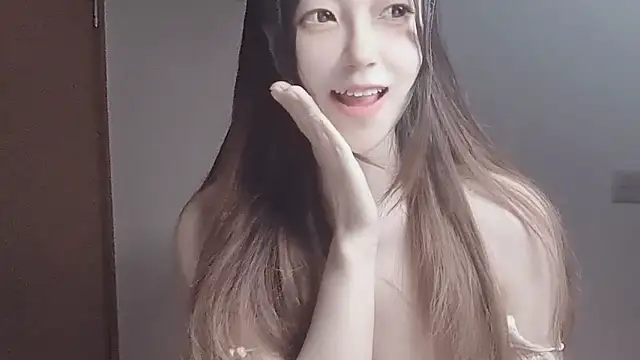 Snapshot of VaerySaenz chatting on 10.02.25 VaerySaenz online show from 10.02.25