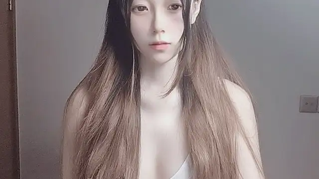 Snapshot of VaerySaenz chatting on 10.04.25 VaerySaenz online show from 10.04.25