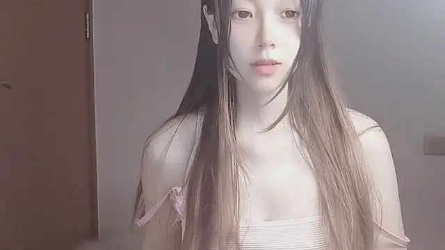 Snapshot of VaerySaenz chatting on 10.12.25 VaerySaenz online show from 10.12.25