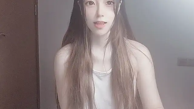 Snapshot of VaerySaenz chatting on 10.19.25 VaerySaenz online show from 10.19.25