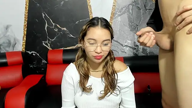 hot-threesome online show from 02.02.25