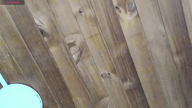 natasha logan  online show from 10.12.25