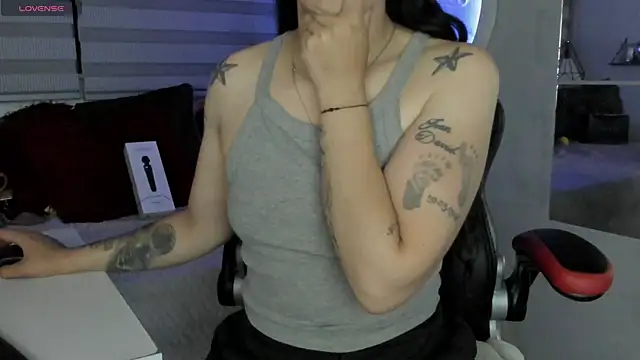 natasha logan  online show from 04.06.26