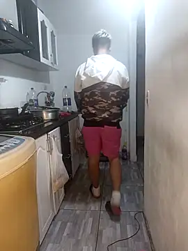 Snapshot of catire2323 chatting on 09.26.25 catire2323 online show from 09.26.25