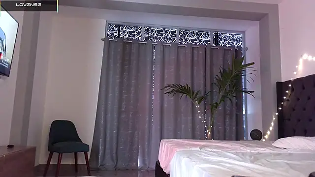 mini kunis online show from 02.21.26