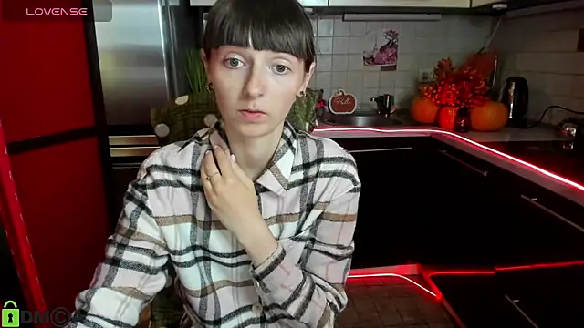 TayanaJons online show from 10.18.25