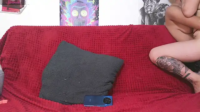 Snapshot of IM_MAYA chatting on 02.04.25 IM MAYA online show from 02.04.25