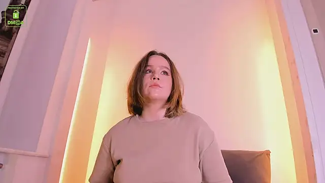 Snapshot of ErikaLust chatting on 10.07.25 ErikaLust online show from 10.07.25