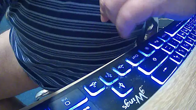 Snapshot of GYurmoka70 chatting on 12.14.25 GYurmoka70 online show from 12.14.25