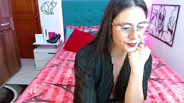 Snapshot of antonella_sweet33 chatting on 09.20.25 antonella sweet33 online show from 09.20.25