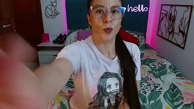 Snapshot of antonella_sweet33 chatting on 10.09.25 antonella sweet33 online show from 10.09.25