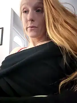Snapshot of GoldenFlameGoddess chatting on 02.06.25 GoldenFlameGoddess online show from 02.06.25
