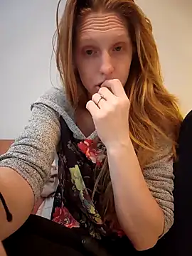 Snapshot of GoldenFlameGoddess chatting on 02.16.25 GoldenFlameGoddess online show from 02.16.25