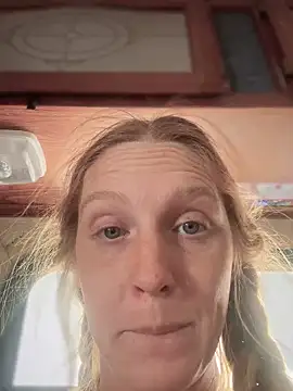 Snapshot of GoldenFlameGoddess chatting on 03.15.25 GoldenFlameGoddess online show from 03.15.25
